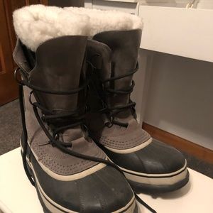 Sorel Caribou Boots. Women’s size 7. Worn once